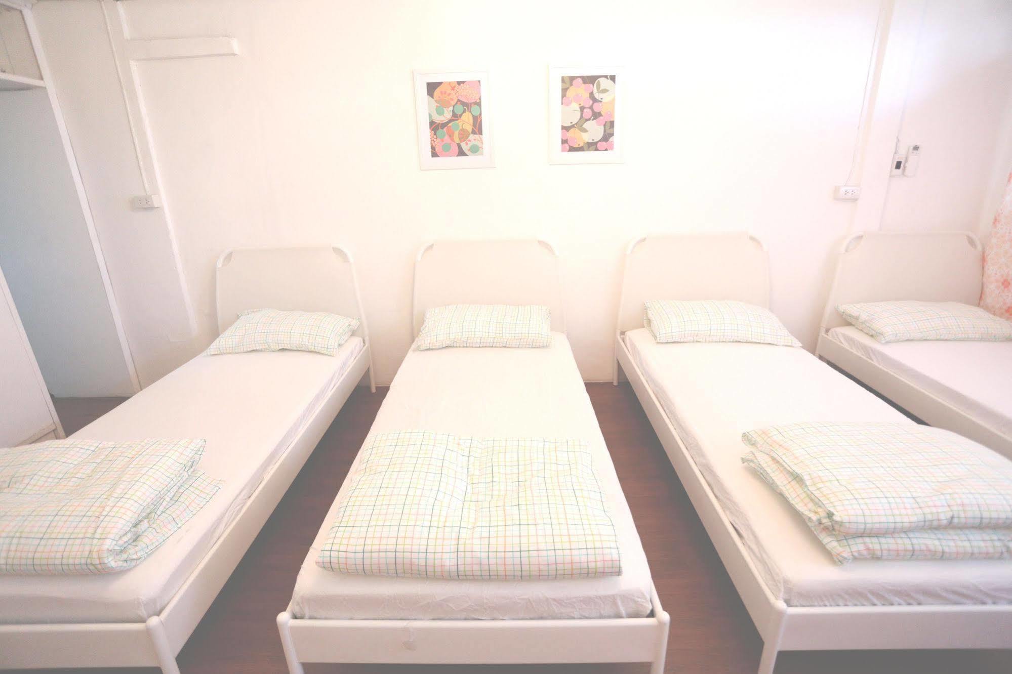 Blue Jasmine Hostel Bangkok Exteriör bild
